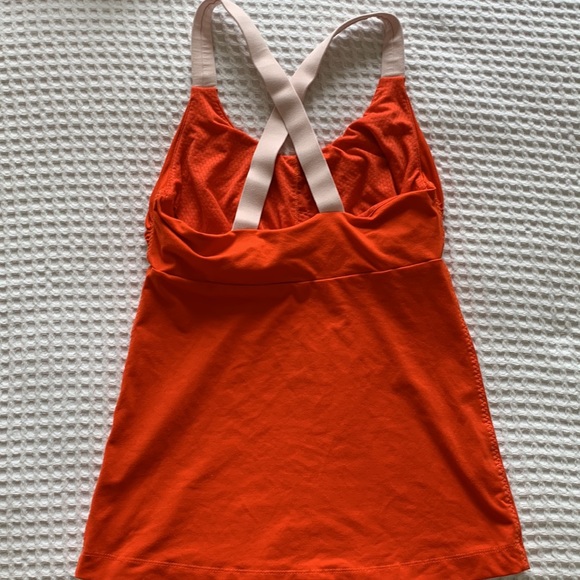 Women’s Patagonia Workout Shirt - NWOT - Picture 6 of 16